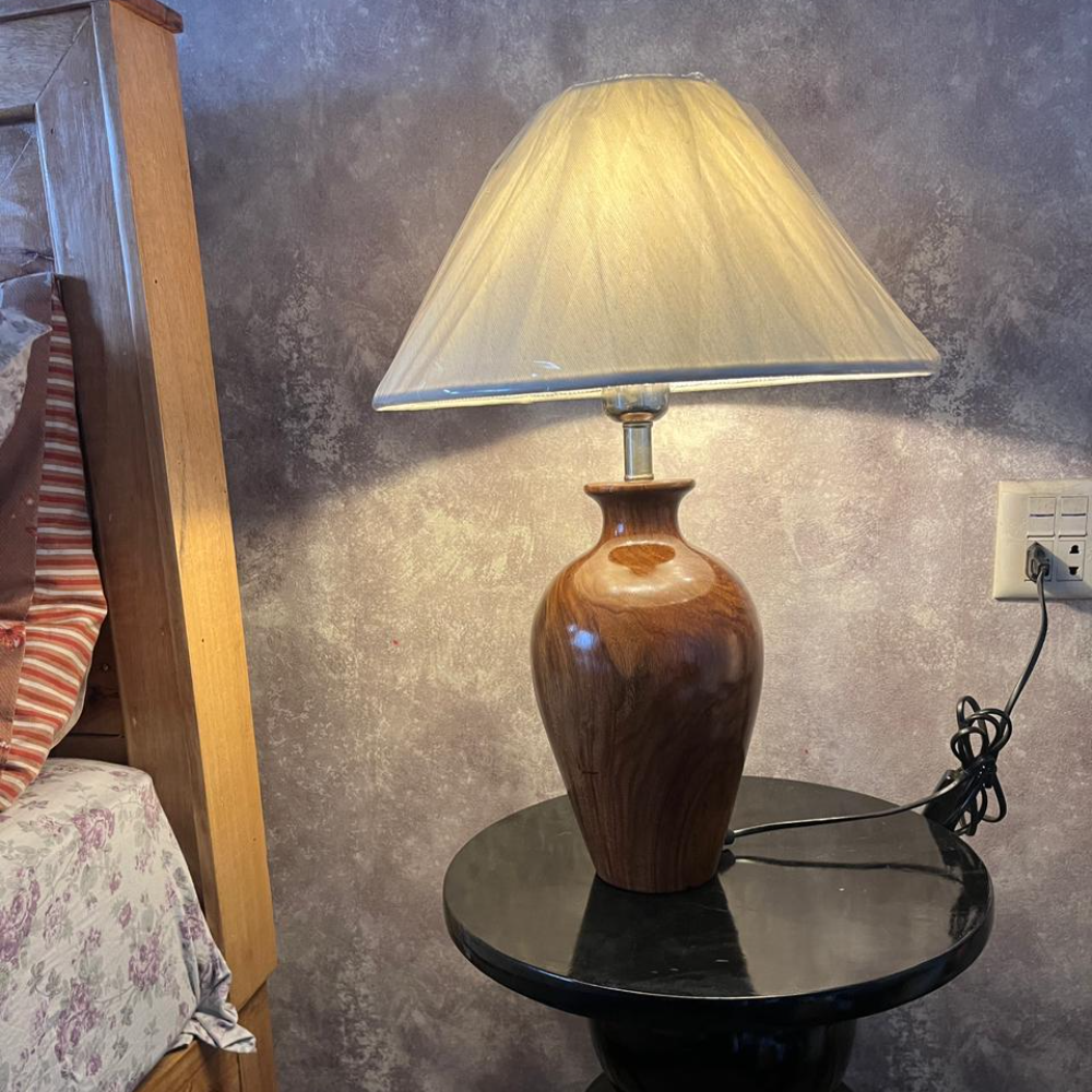 Gorgeous Classic Sheesham Table Lamp