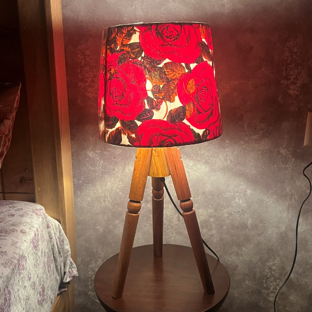 Wooden Lightweight Tripod Table Lamp